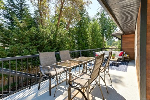 6799 Jedora Dr, Central Saanich, BC 