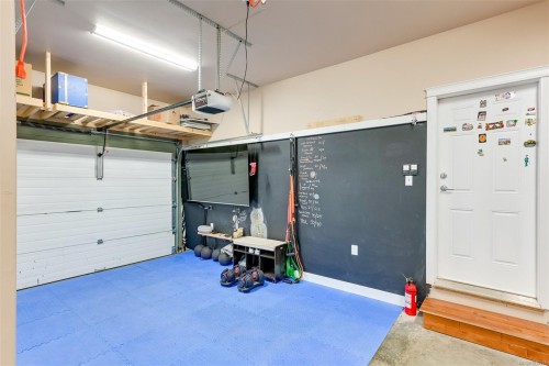 6799 Jedora Dr, Central Saanich, BC 