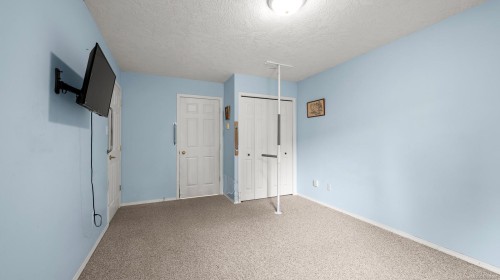 3351 Crescent St, Cumberland, BC 
