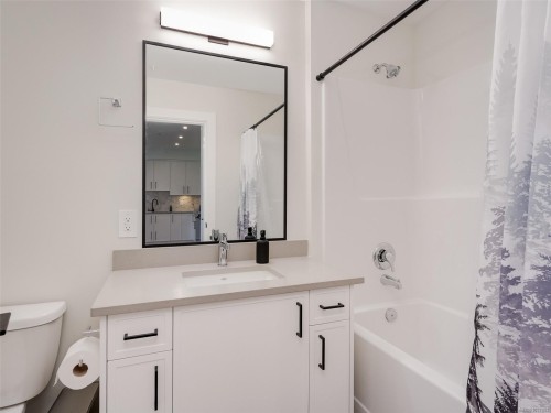 #511-1361 Goldstream Ave, Langford, BC - Indoor Photo Showing Bathroom