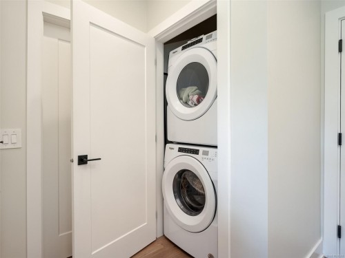 #511-1361 Goldstream Ave, Langford, BC - Indoor Photo Showing Laundry Room