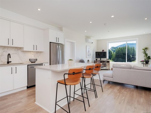 #511-1361 Goldstream Ave, Langford, BC - Indoor Photo Showing Kitchen With Upgraded Kitchen