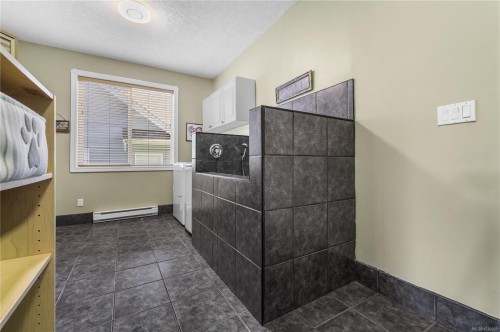 608 Nelson Rd, Campbell River, BC 