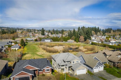 608 Nelson Rd, Campbell River, BC 