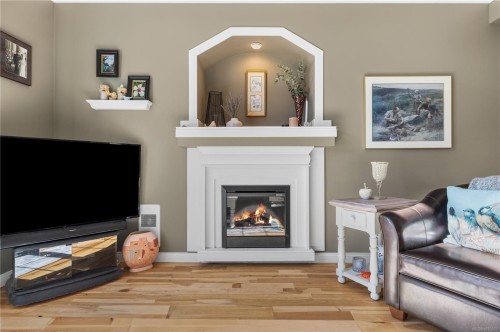 608 Nelson Rd, Campbell River, BC 