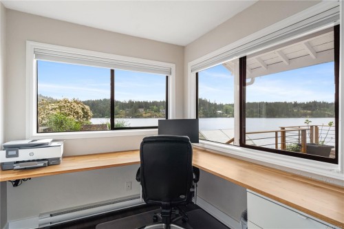 4921 Prospect Ave, Saanich, BC 