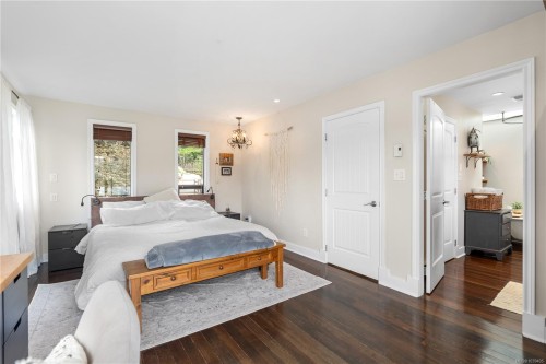 4921 Prospect Ave, Saanich, BC 