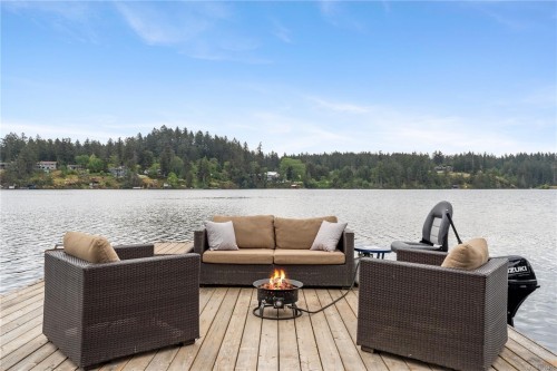 4921 Prospect Ave, Saanich, BC 