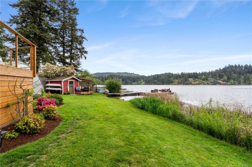 4921 Prospect Ave, Saanich, BC 