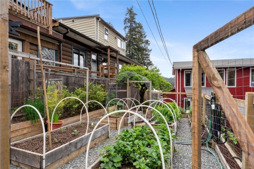4921 Prospect Ave, Saanich, BC 