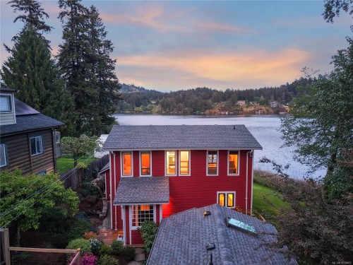 4921 Prospect Ave, Saanich, BC 