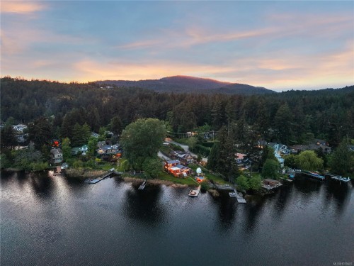 4921 Prospect Ave, Saanich, BC 