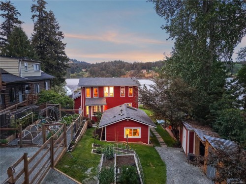 4921 Prospect Ave, Saanich, BC 