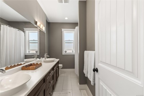 937 Timberline Dr, Campbell River, BC 