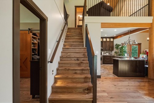 352 Ships Point Rd, Fanny Bay, BC 