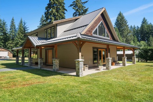352 Ships Point Rd, Fanny Bay, BC 