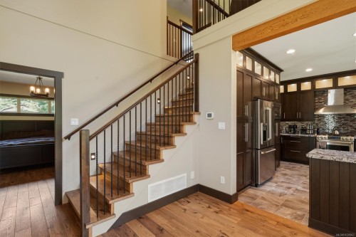 352 Ships Point Rd, Fanny Bay, BC 