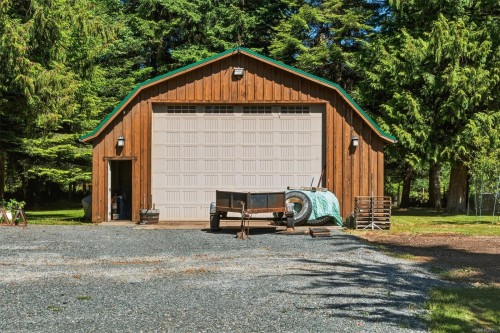 352 Ships Point Rd, Fanny Bay, BC 