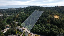 791 Drummond Way Colwood, BC V9C 3G6