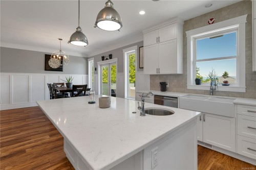 2613 Sunderland Rd, Campbell River, BC 