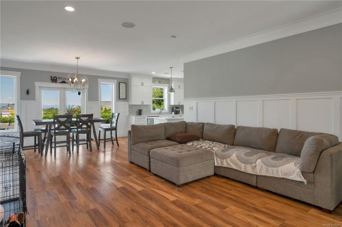 2613 Sunderland Rd, Campbell River, BC 