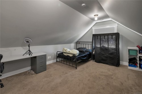 2613 Sunderland Rd, Campbell River, BC 