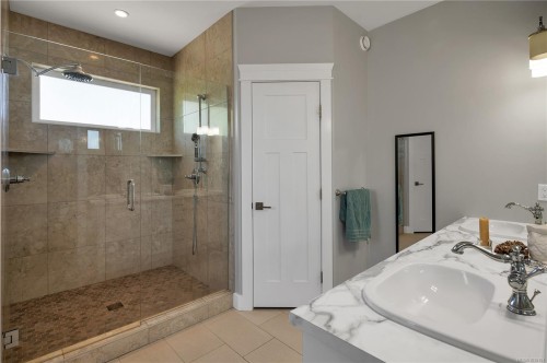 2613 Sunderland Rd, Campbell River, BC 