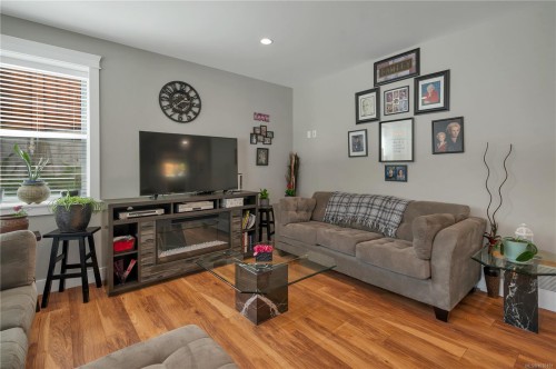 2613 Sunderland Rd, Campbell River, BC 