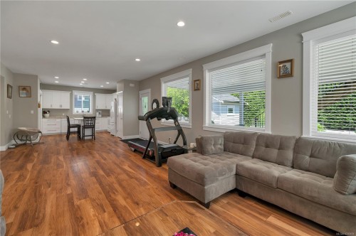 2613 Sunderland Rd, Campbell River, BC 