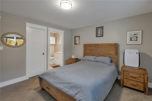 2613 Sunderland Rd, Campbell River, BC 
