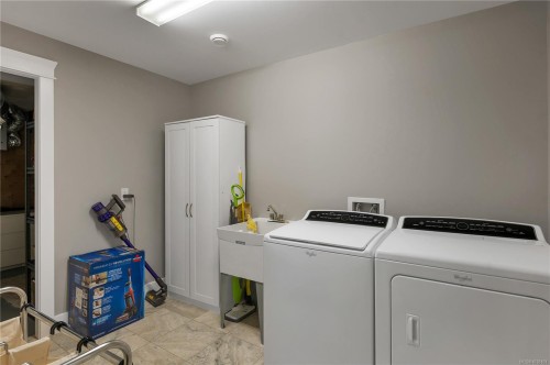 2613 Sunderland Rd, Campbell River, BC 