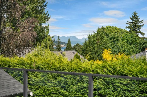 2613 Sunderland Rd, Campbell River, BC 