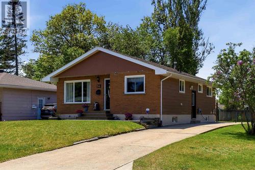 54 Wayne CT  Sault Ste. Marie, ON P6A 4S4
