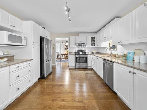 39 Ahmadi Crescent, Bedford, NS 