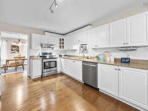 39 Ahmadi Crescent, Bedford, NS 