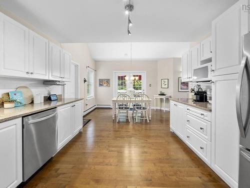 39 Ahmadi Crescent, Bedford, NS 