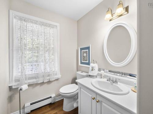 39 Ahmadi Crescent, Bedford, NS 
