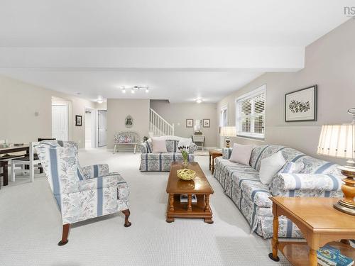39 Ahmadi Crescent, Bedford, NS 