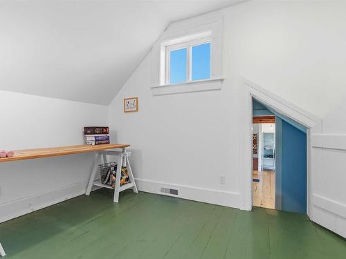 57 Old Falls Road, Liverpool, NS 