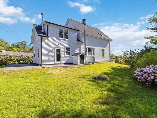 57 Old Falls Road, Liverpool, NS 