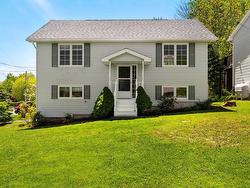 112 James Street  Timberlea, NS B3T 1N9