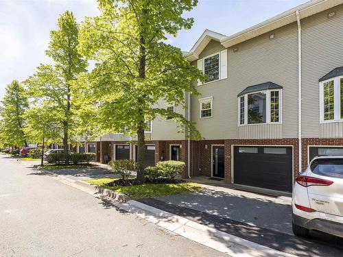 38 3356 Ashton Lane  Halifax Peninsula, NS B3L 4T4