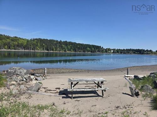 9399 Ns-16, Cooks Cove, NS 