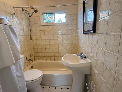 2621 215 Highway, Tennecape, NS 