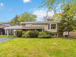89 Clayton Park Drive  Halifax, NS B3M 1M1