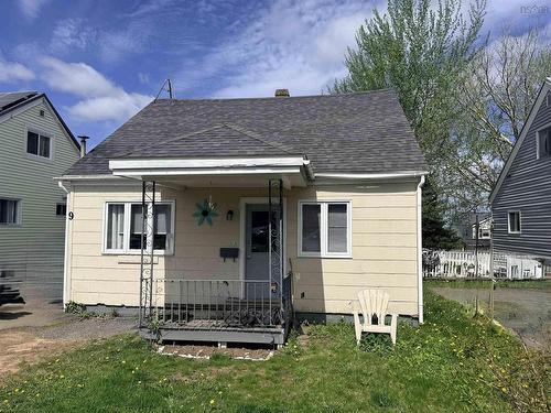 9 Highland Drive  New Glasgow, NS B2H 4C3