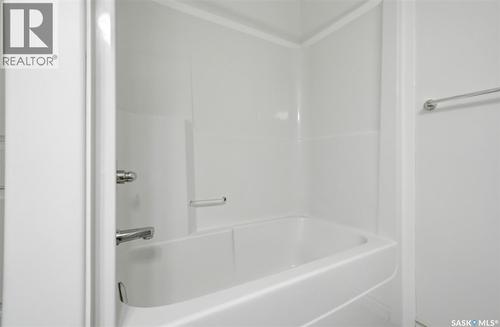4348 Shaffer Street, Regina, SK - Indoor Photo Showing Bathroom