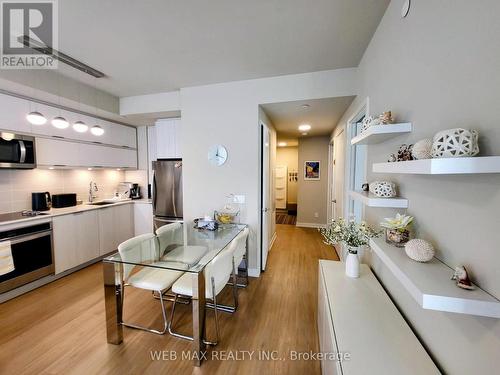 911 - 10 Deerlick Court, Toronto, ON - Indoor