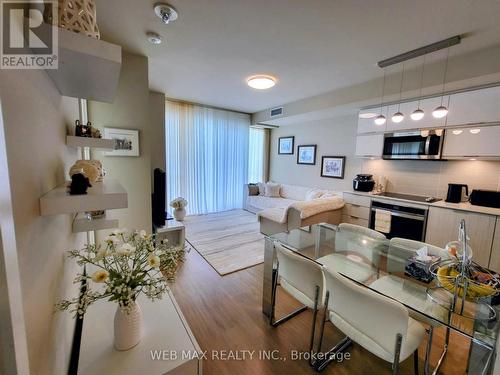 911 - 10 Deerlick Court, Toronto, ON - Indoor
