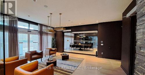 911 - 10 Deerlick Court, Toronto, ON - Indoor